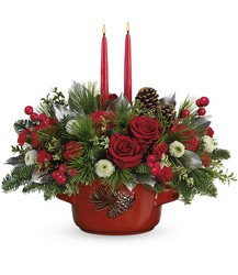 Christmas Heirloom Centerpiece from Mona's Floral Creations, local florist in Tampa, FL